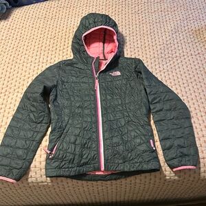The North Face girls puffer coat